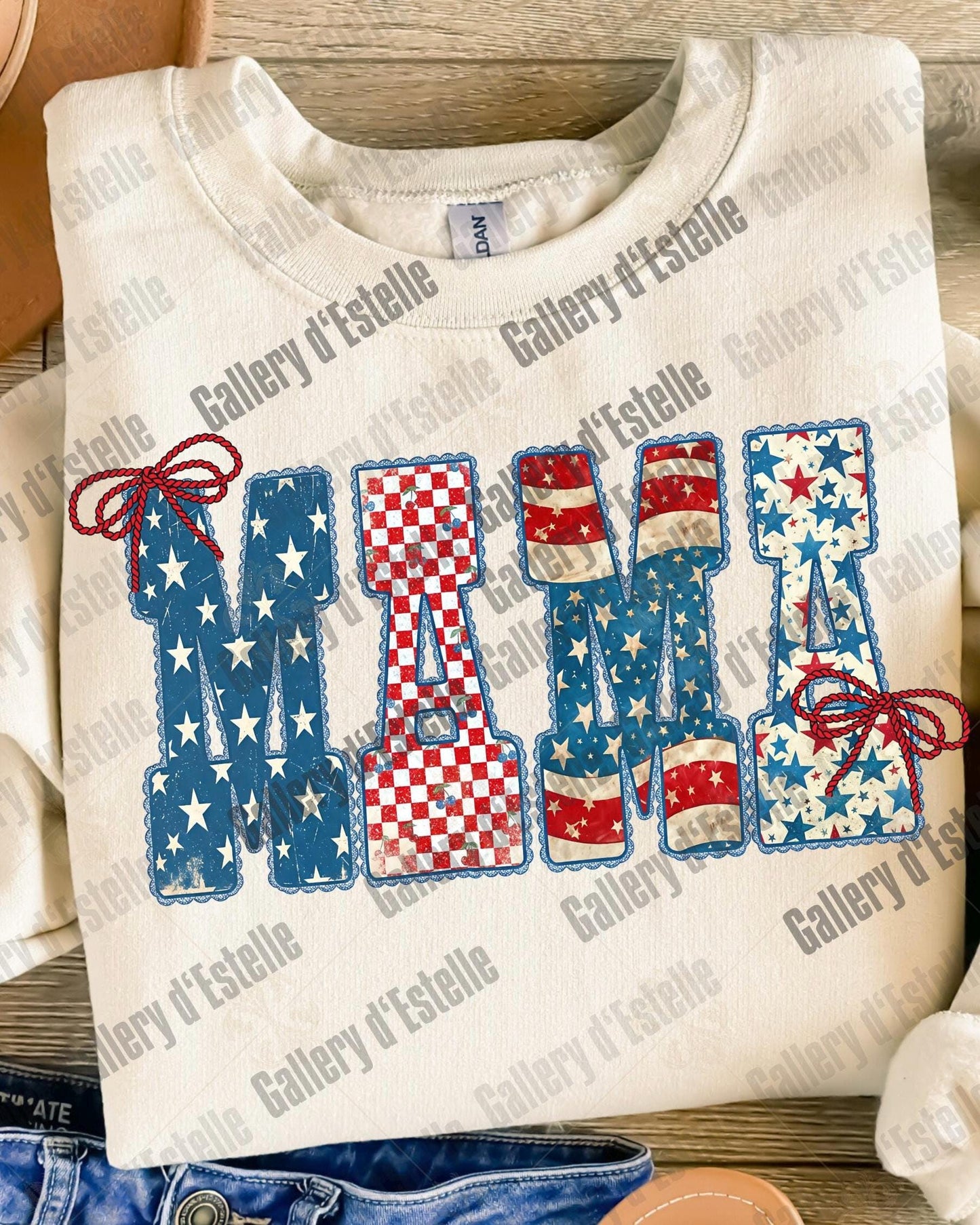 Preppy Patriotic Mama PNG, Retro Americana Checkered Graphic, Trendy 4th of July Mom Shirt Design