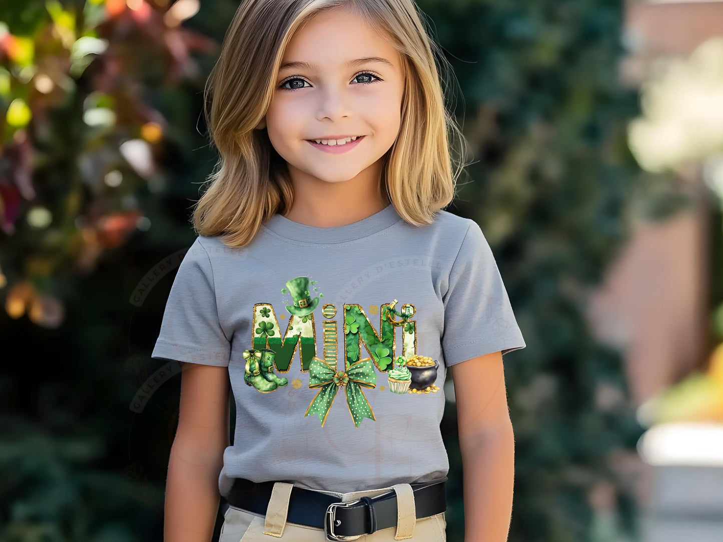 Mama Mini PNG, Glittery Coquette St. Patricks Day Graphic, Lucky Irish Charm Bow Art, Trendy Girl Shirt Design